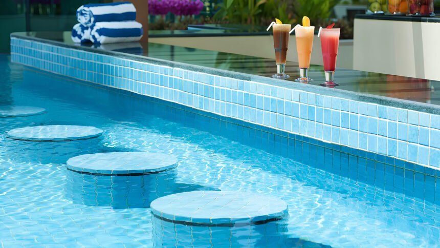Temperature-controlled swimming pool